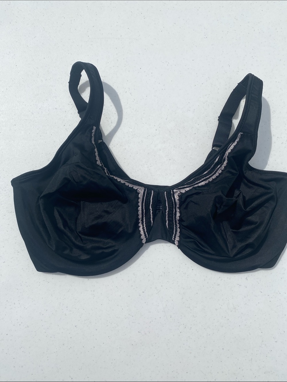 Olga by Warner's Black Underwire Bra with Contrast Trim Size 38DD